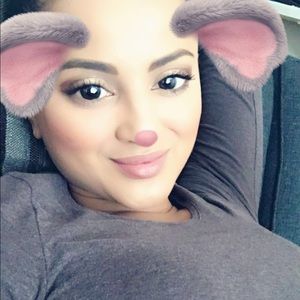 Meet your Posher, Julissa